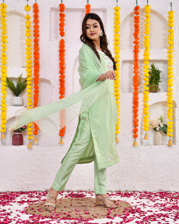 Khaas Green Silk Suit Set With Duppta