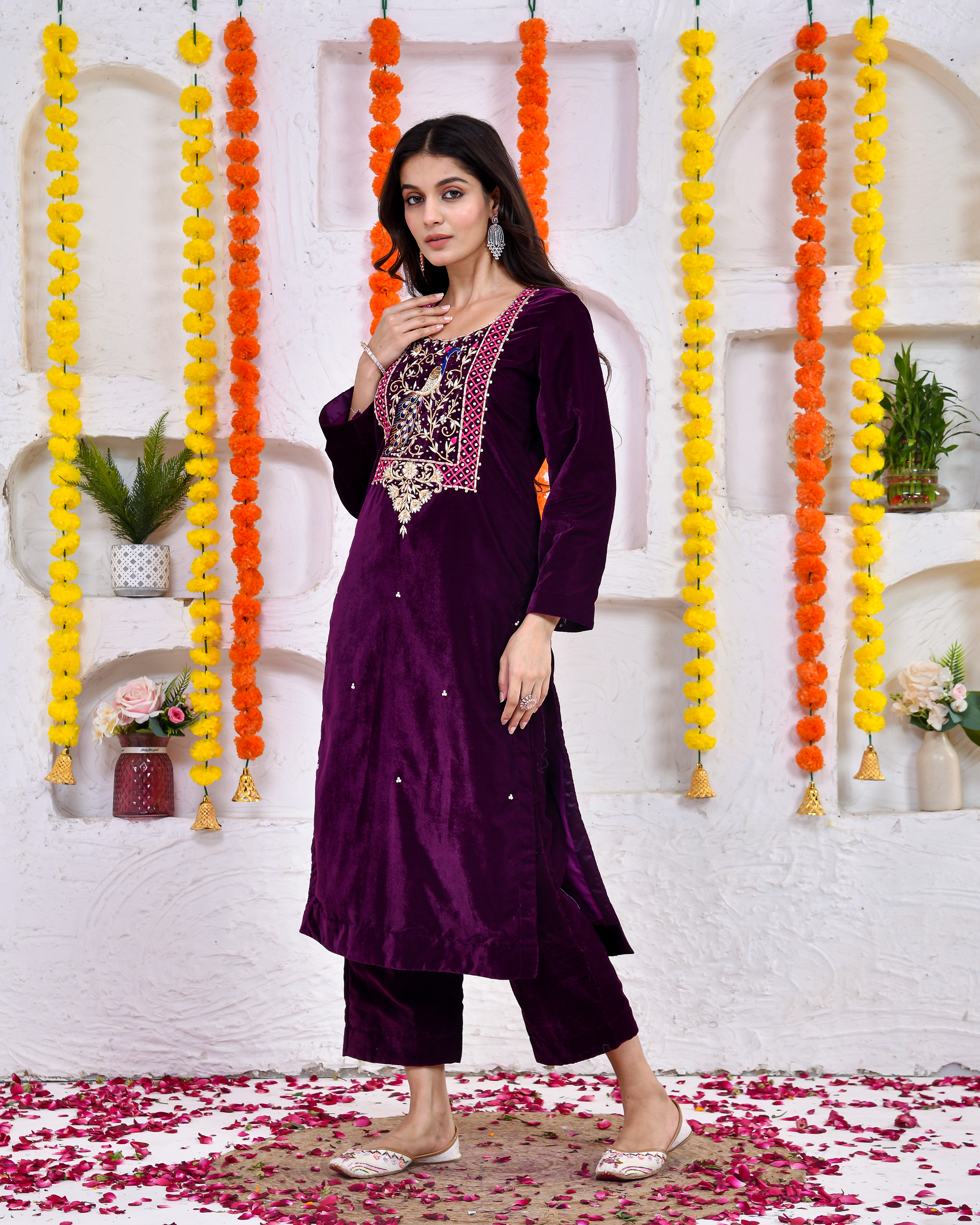 Madhubala Velvet Kurta And Pant