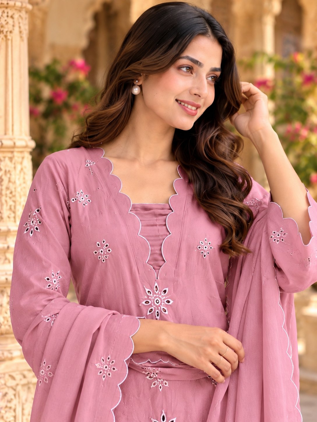 Rose Pink Scallop Embroidered Kurta Pant