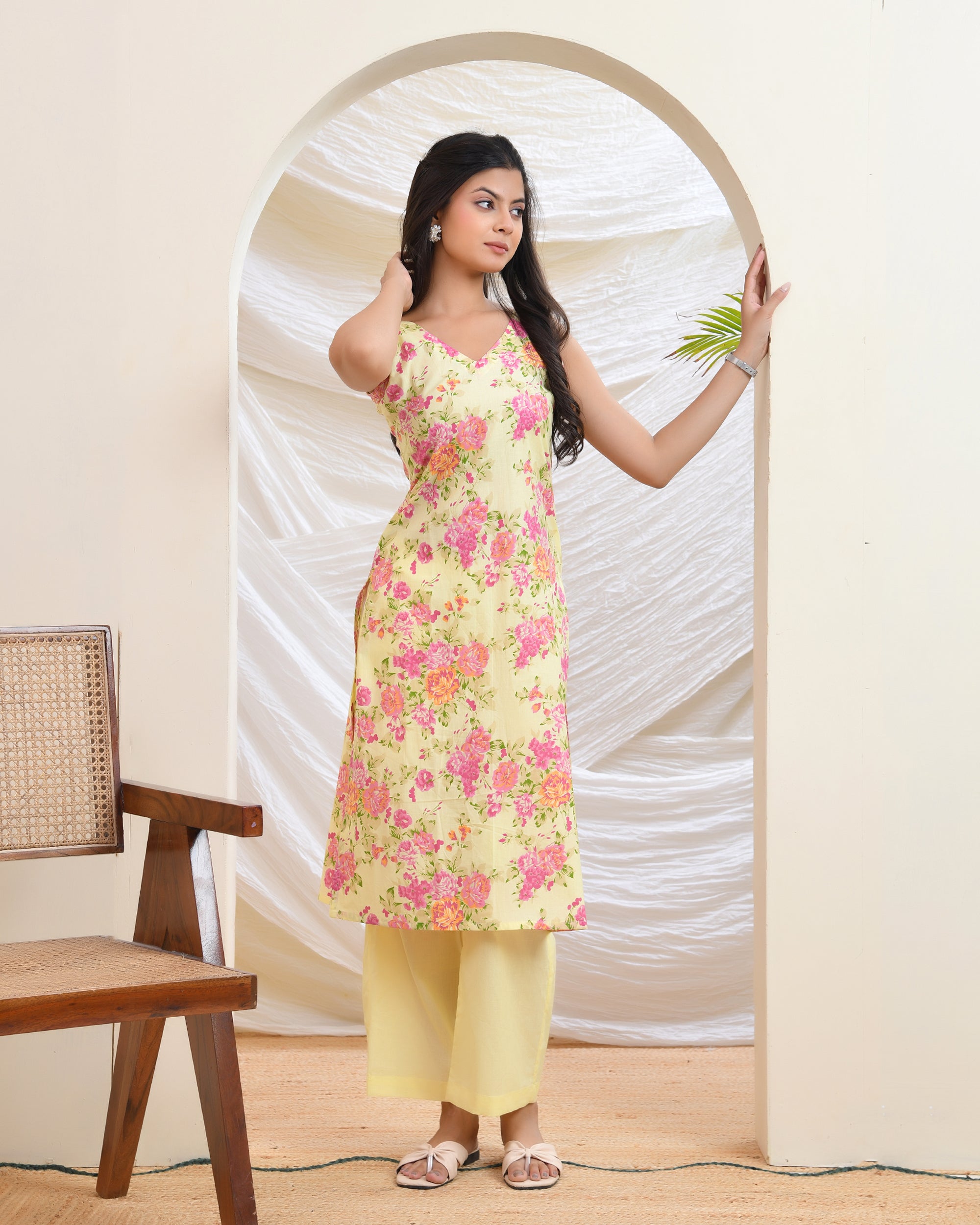 Marigold Sleevless Kurta Set