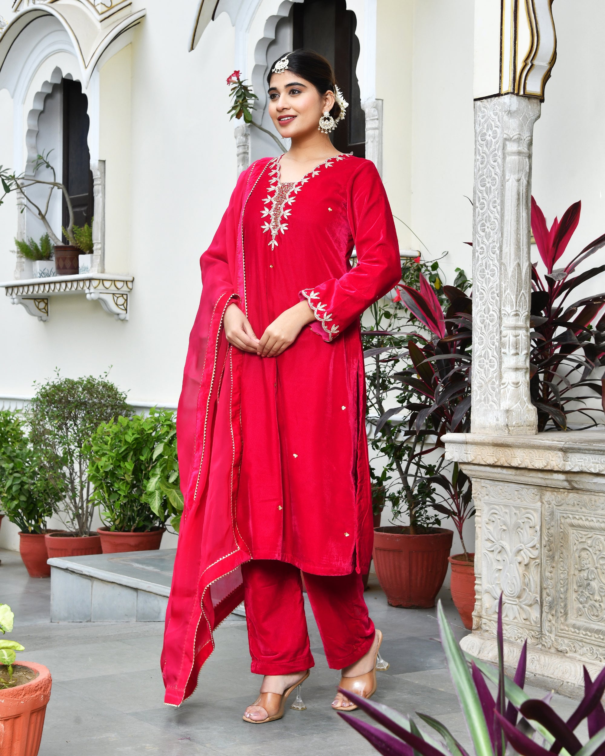 Gulabi Galiya Velvet Suit Set