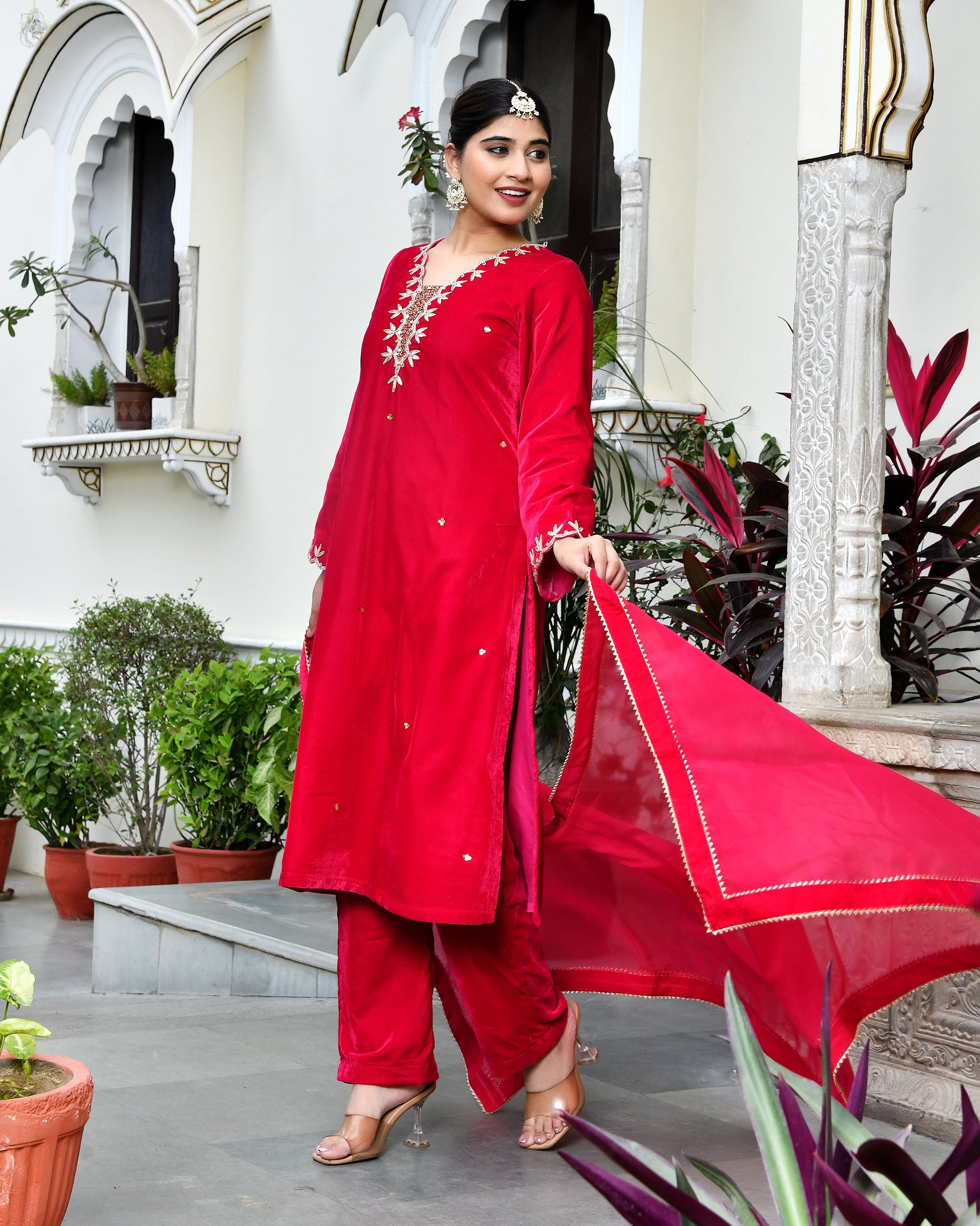 Gulabi Galiya Velvet Suit Set