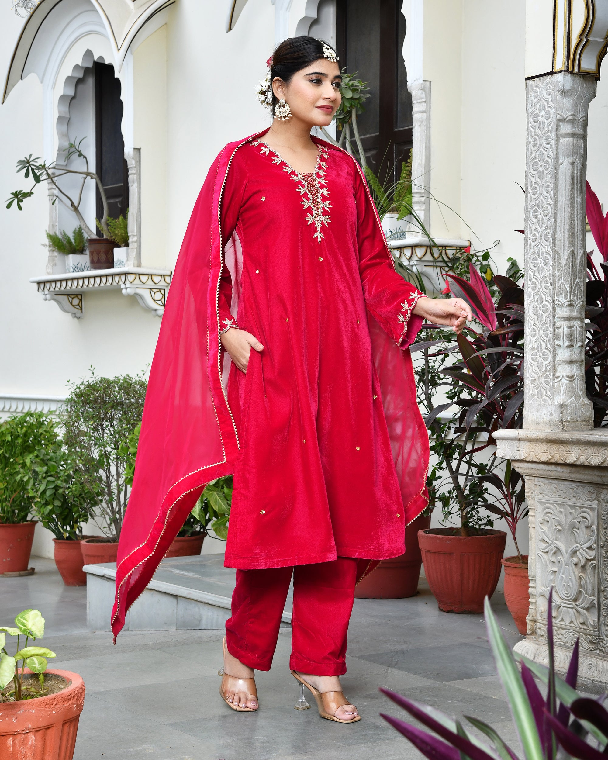 Gulabi Galiya Velvet Suit Set