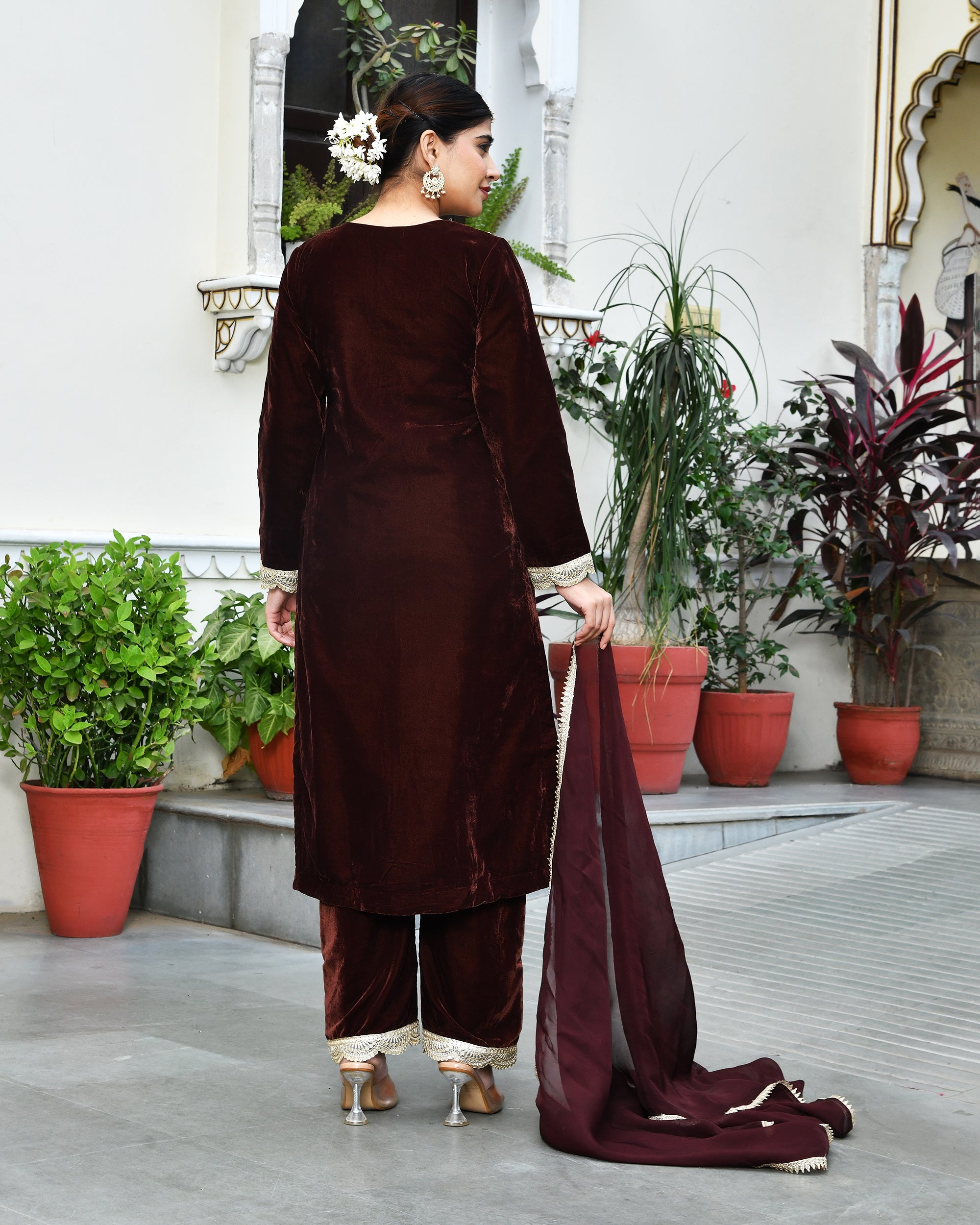 Aradhya Velvet Suit Set