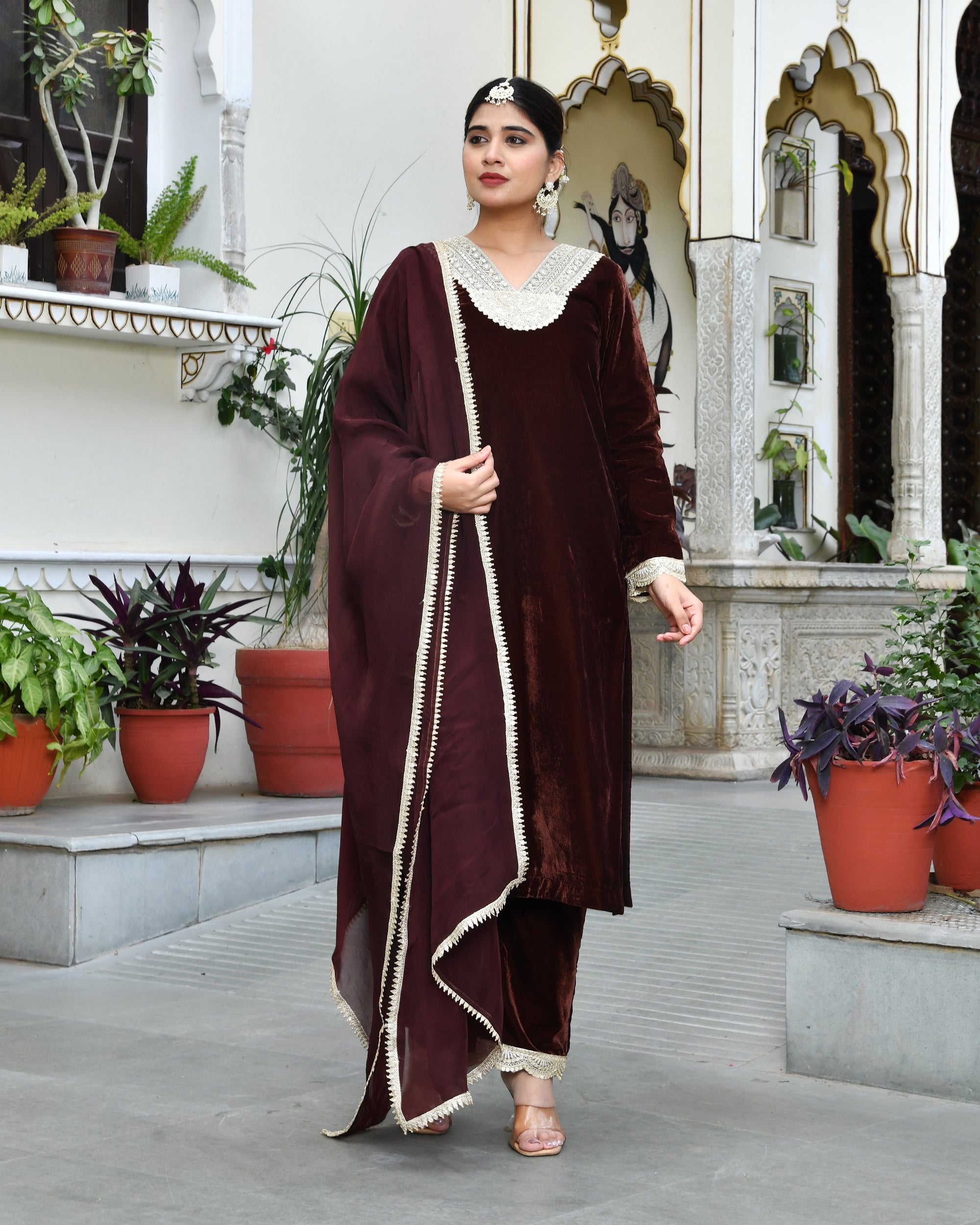 Aradhya Velvet Suit Set