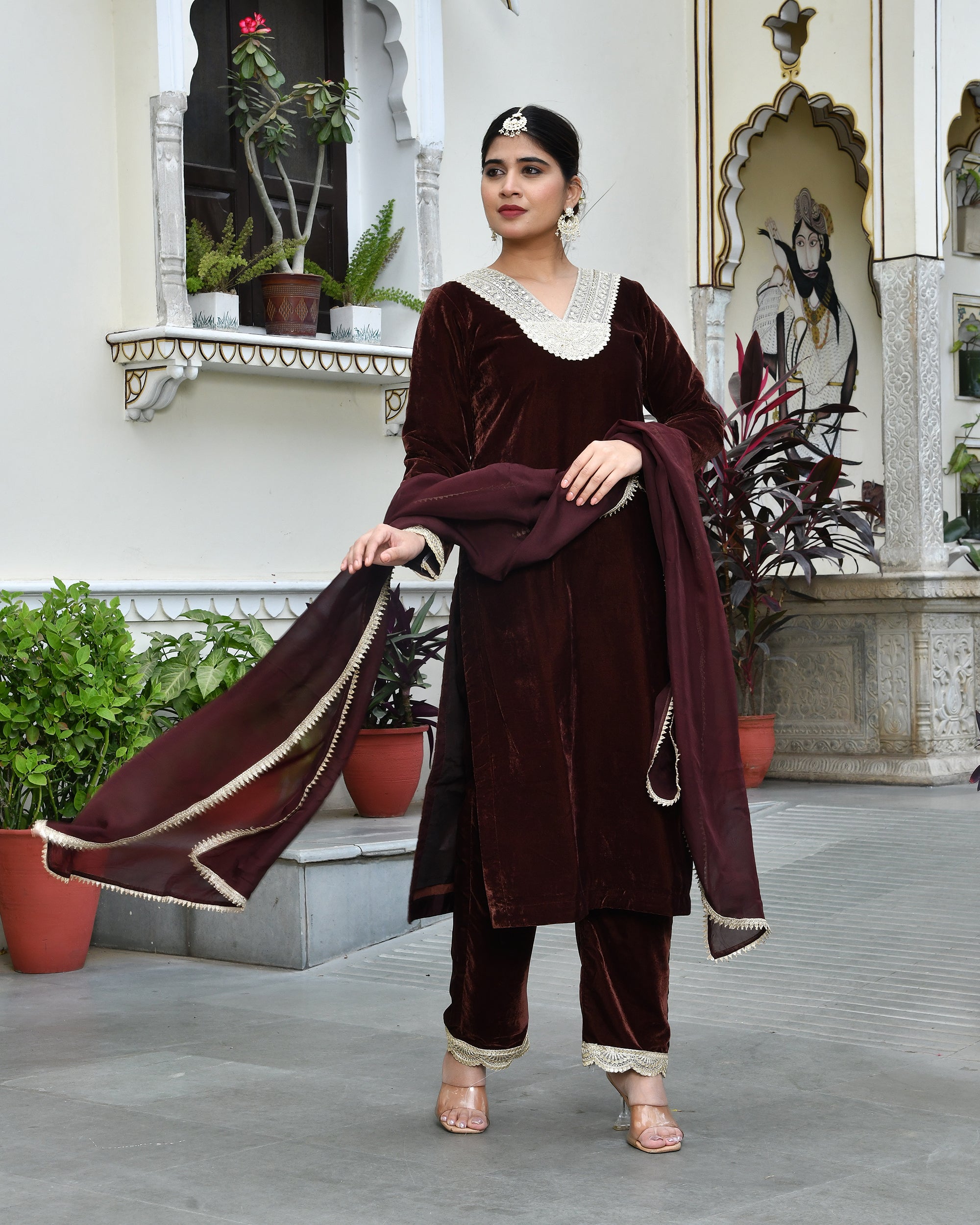 Aradhya Velvet Suit Set