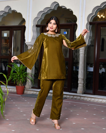 Heer Velvet Co-ord Set